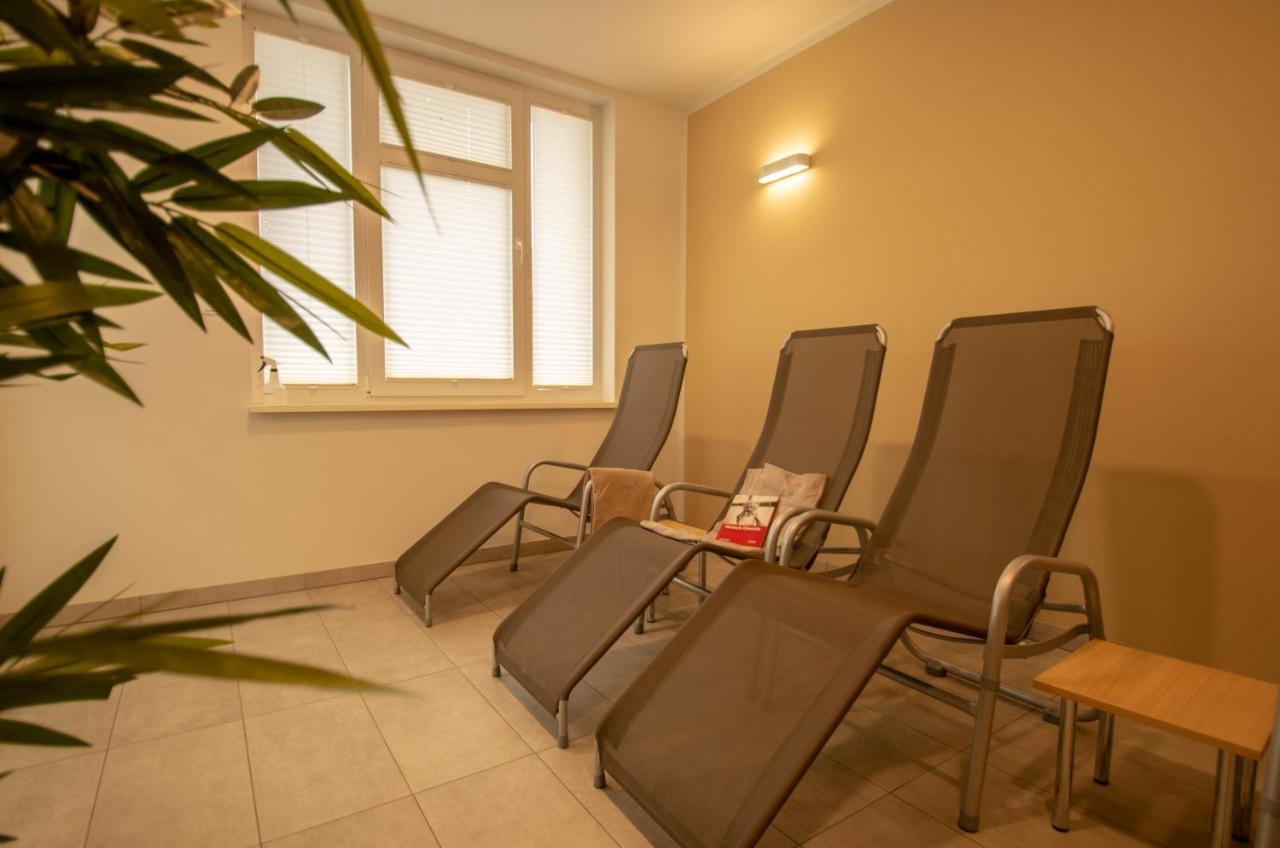 Albert-Inn-Glowe - Barrierefrei & 3 Schlafzimmer & Coworking & Strandkorb-Saisonal & Sauna Im Haus & Fahrraeder ภายนอก รูปภาพ